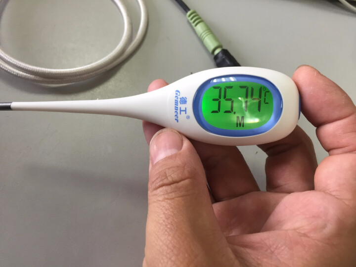 德工儿童家用电子体温计宝宝婴儿女性腋下软头医用温度计表8秒准确