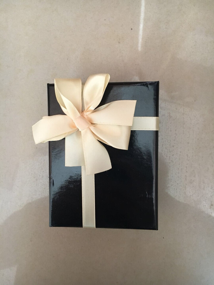 迪奥（Dior） 【专柜正品】Dior迪奥口红女士唇膏 烈艳蓝金999#滋润赠礼盒礼袋怎么样，好用吗，口碑，心得，评价，试用报告,第2张