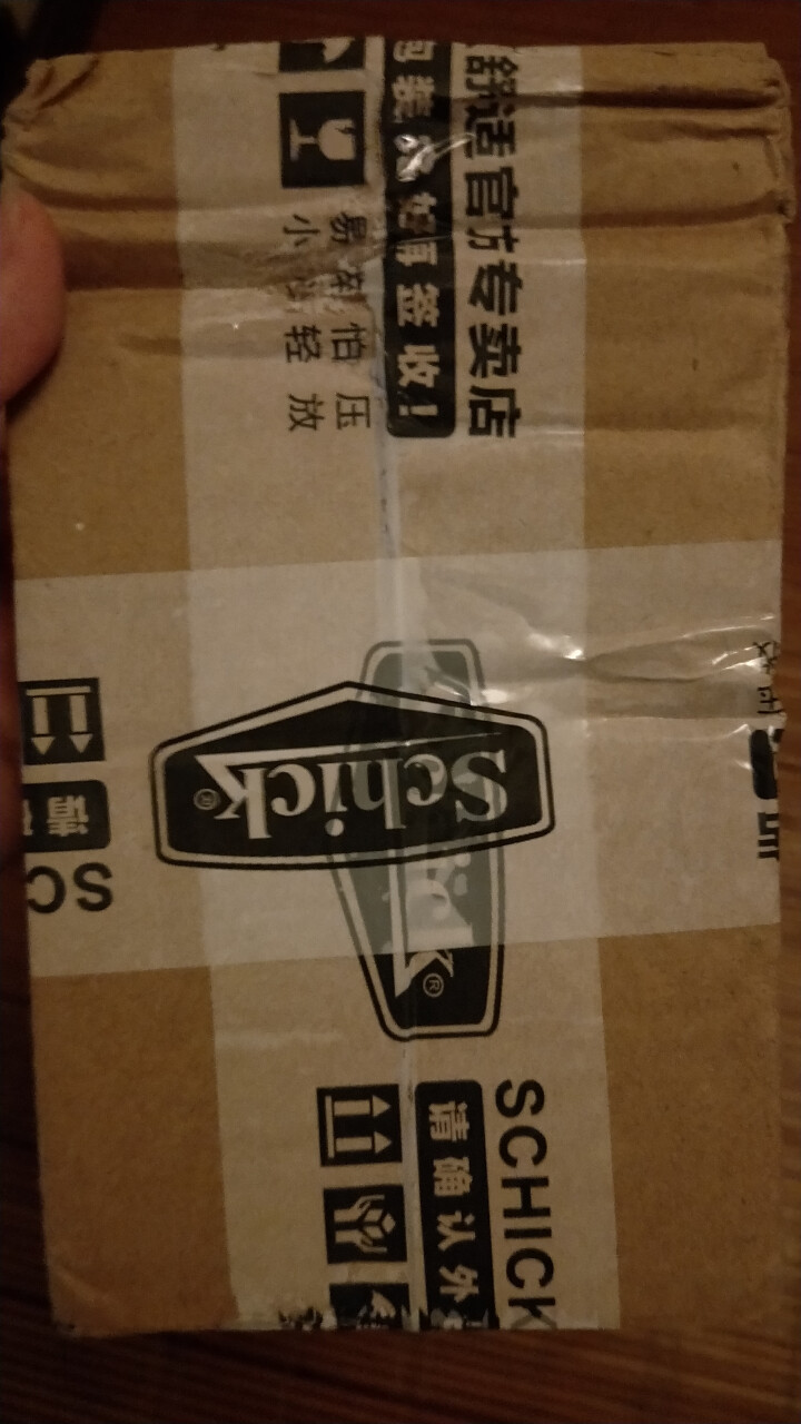 舒适（Schick） Schick舒适创4纪钛手动剃须刀刮胡刀金属刀架剃须泡 1刀架1刀头怎么样，好用吗，口碑，心得，评价，试用报告,第2张