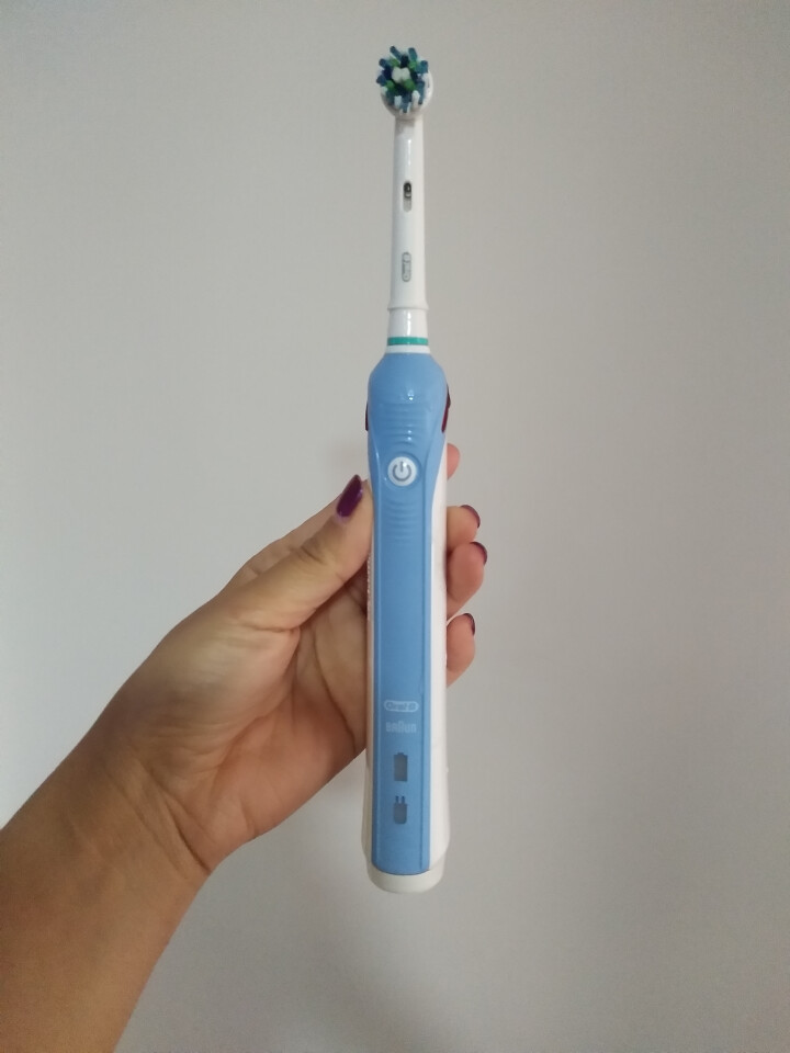 博朗 欧乐B（Oralb）P2000蓝 电动牙刷 3D声波震动成人充电式牙刷 清除牙渍 配EB17、EB50双刷头怎么样，好用吗，口碑，心得，评价，试用报告,第2张