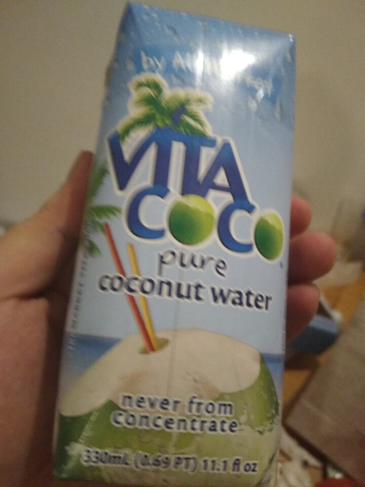 唯他可可（Vita Coco）天然椰子水进口NFC果汁饮料330ml*4瓶怎么样，好用吗，口碑，心得，评价，试用报告,第2张