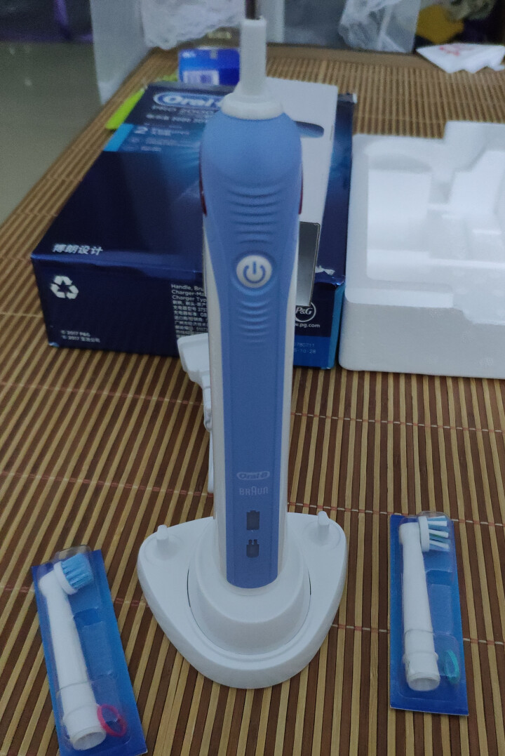 博朗 欧乐B（Oralb）P2000蓝 电动牙刷 3D声波震动成人充电式牙刷 清除牙渍 配EB17、EB50双刷头怎么样，好用吗，口碑，心得，评价，试用报告,第4张