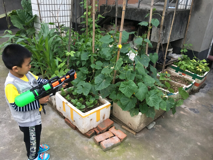 水枪玩具背包水枪戏水玩具儿童打水仗抢喷水枪男孩呲水枪玩具 沙滩玩具枪 大号48cm怎么样，好用吗，口碑，心得，评价，试用报告,第4张