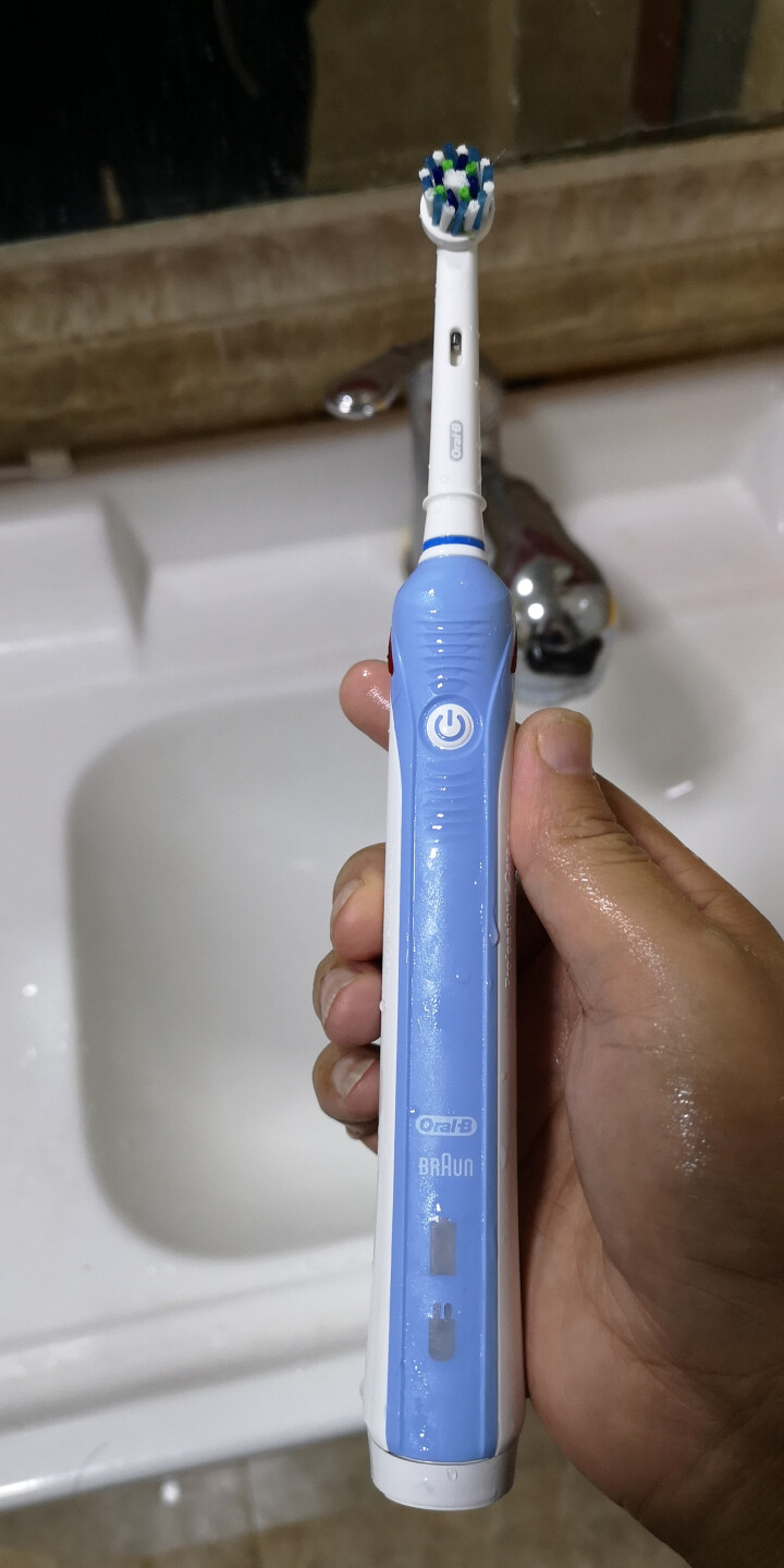 博朗 欧乐B（Oralb）P2000蓝 电动牙刷 3D声波震动成人充电式牙刷 清除牙渍 配EB17、EB50双刷头怎么样，好用吗，口碑，心得，评价，试用报告,第4张