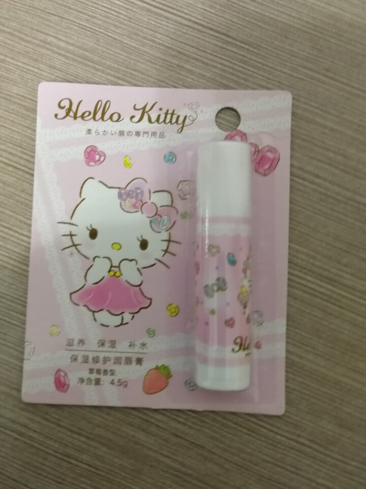 Hello kitty滋润保湿女士无色润唇膏裸色补水男士润唇膏 保湿修护 草莓4.5g/支怎么样，好用吗，口碑，心得，评价，试用报告,第4张