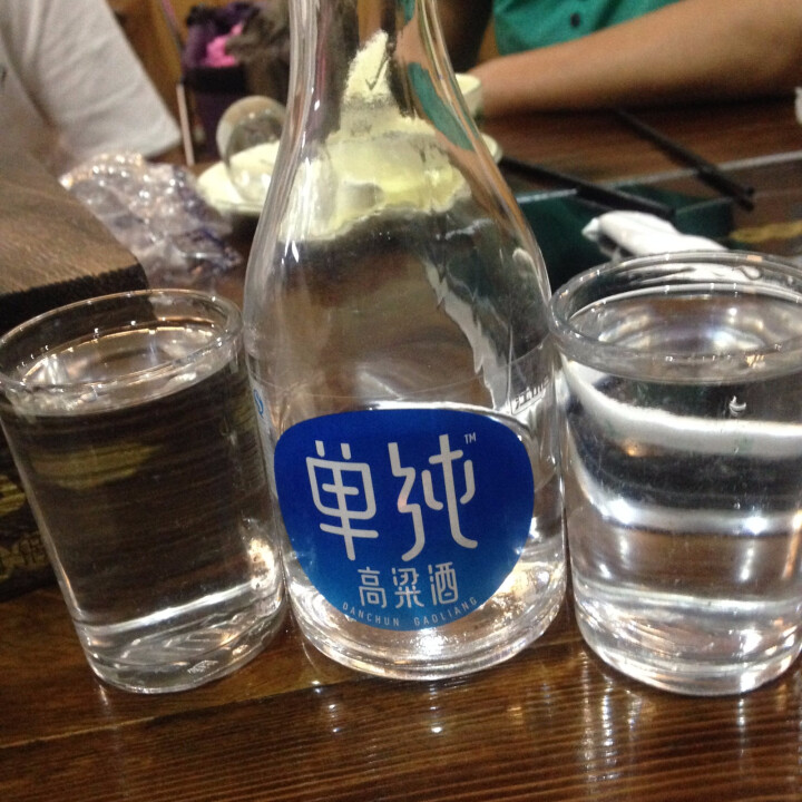 【京东配送】江小白单纯小酒版创意小白酒 35度单纯高粱酒 清香型300