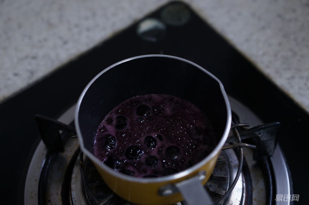 高颜值的蓝莓巧克力慕斯-优惠导购-易启玩