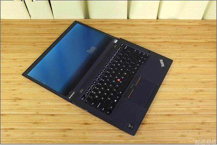 色彩表现方面,新x1c保持了thinkpad的一贯水准,色彩还原准确,虽然是