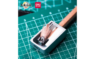 得力(deli)经典锌合金卷笔刀/转笔刀/削笔刀/学生铅笔削笔器开学礼物 0596