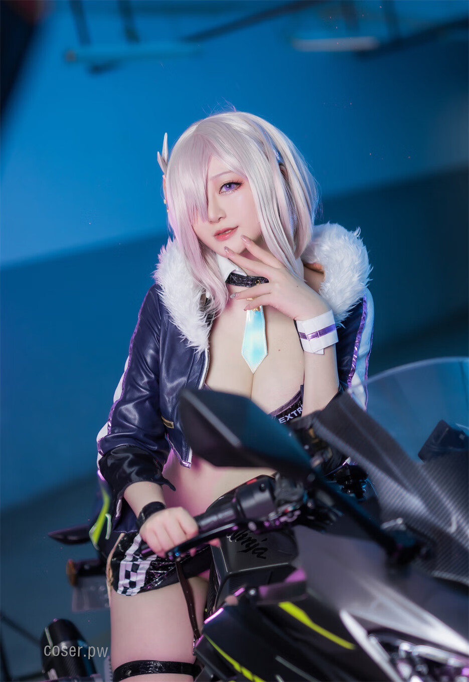 动漫博主 Halo_酱 NO.028 玛修机车赛车服 [12P-79.3 MB]