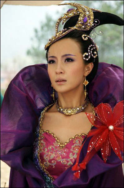 彰善惩恶为老百姓排忧解难,第三部主要讲了济公与蚕精,天山魔君