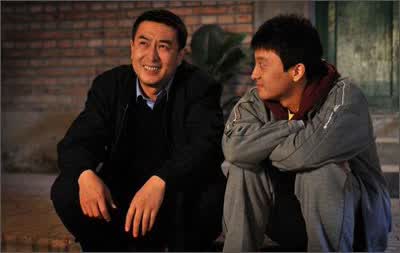 电视剧 营盘镇警事(12dvd)      营盘镇上河村几十号人正意欲捣毁下河