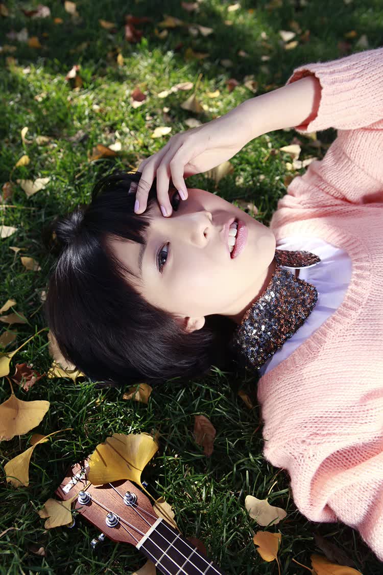 周子琰首张个人专辑路过青春京东专卖