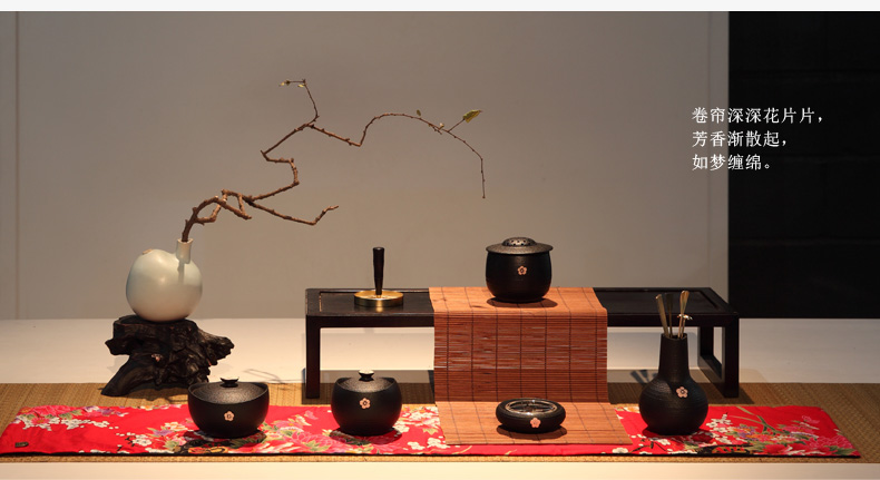 
                                        万仟堂 香道用品 香熏炉 陶瓷 梅花三弄                