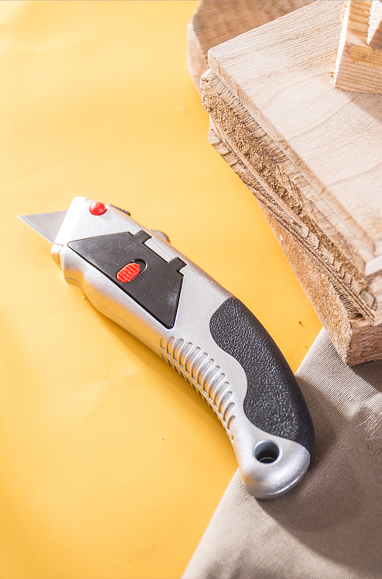 得力(deli) 10连发重型自锁锌合金美工刀t型软胶美工刀壁纸刀裁纸刀