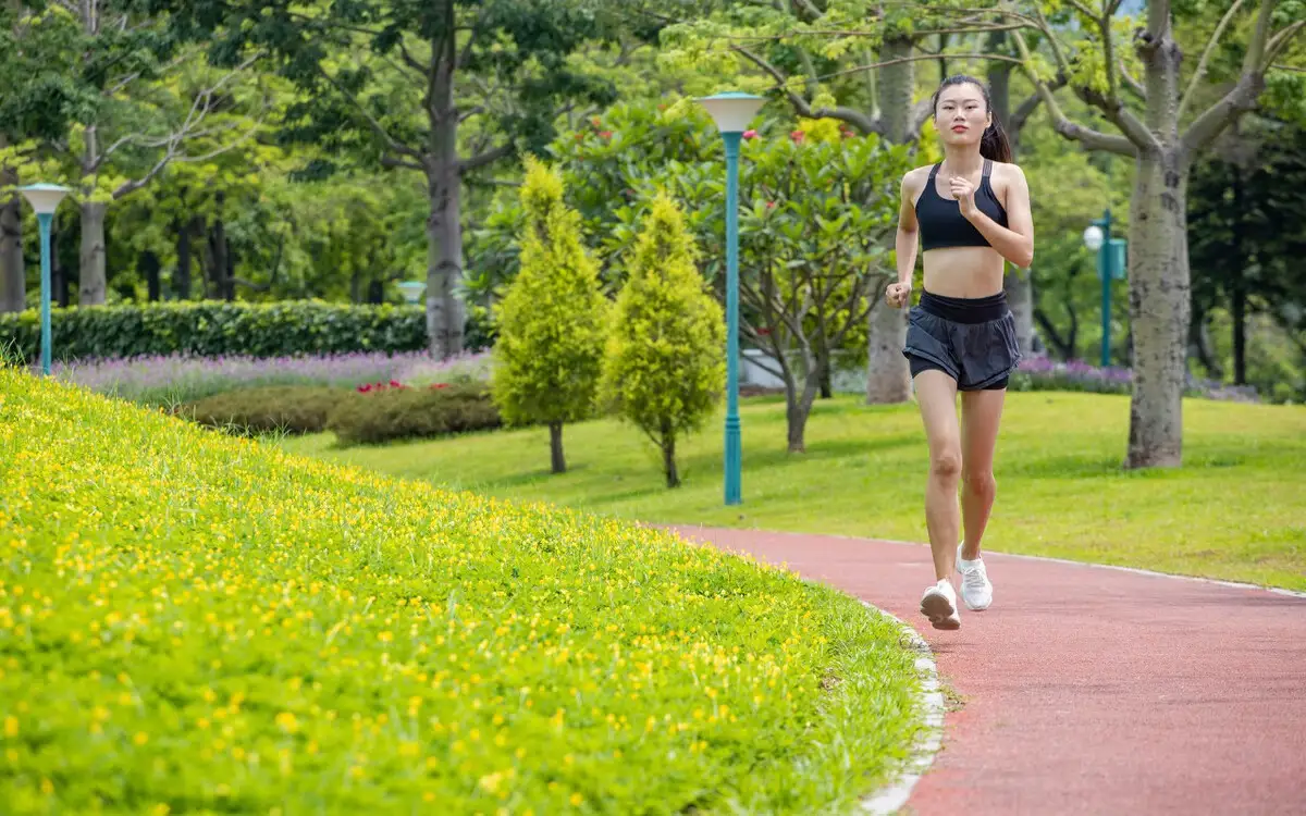 懒人瘦腿 久坐上班族学生党必学 2套瘦腿运动坚持1周即见效 Girlstyle 马来西亚女生日常
