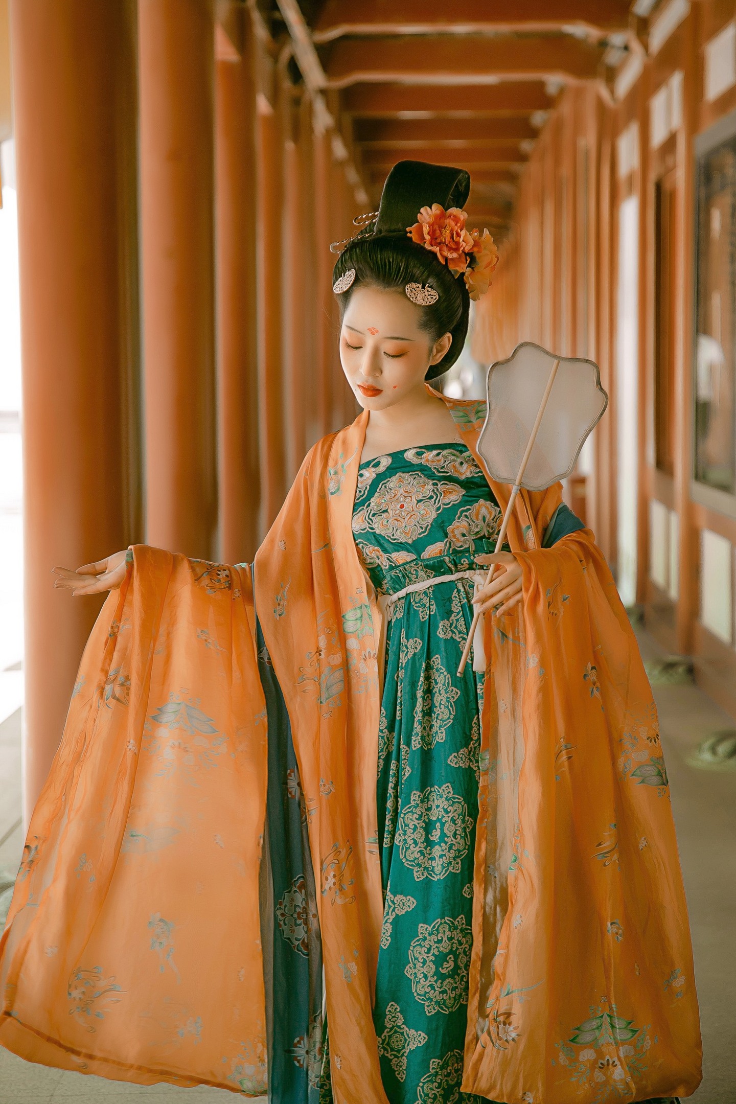 汉服古装美女 赏沉鱼落雁,观闭月羞花