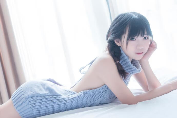 御子Yumiko NO.002 漏背毛衣.jpg 御子Yumiko NO.002 漏背毛衣.jpg