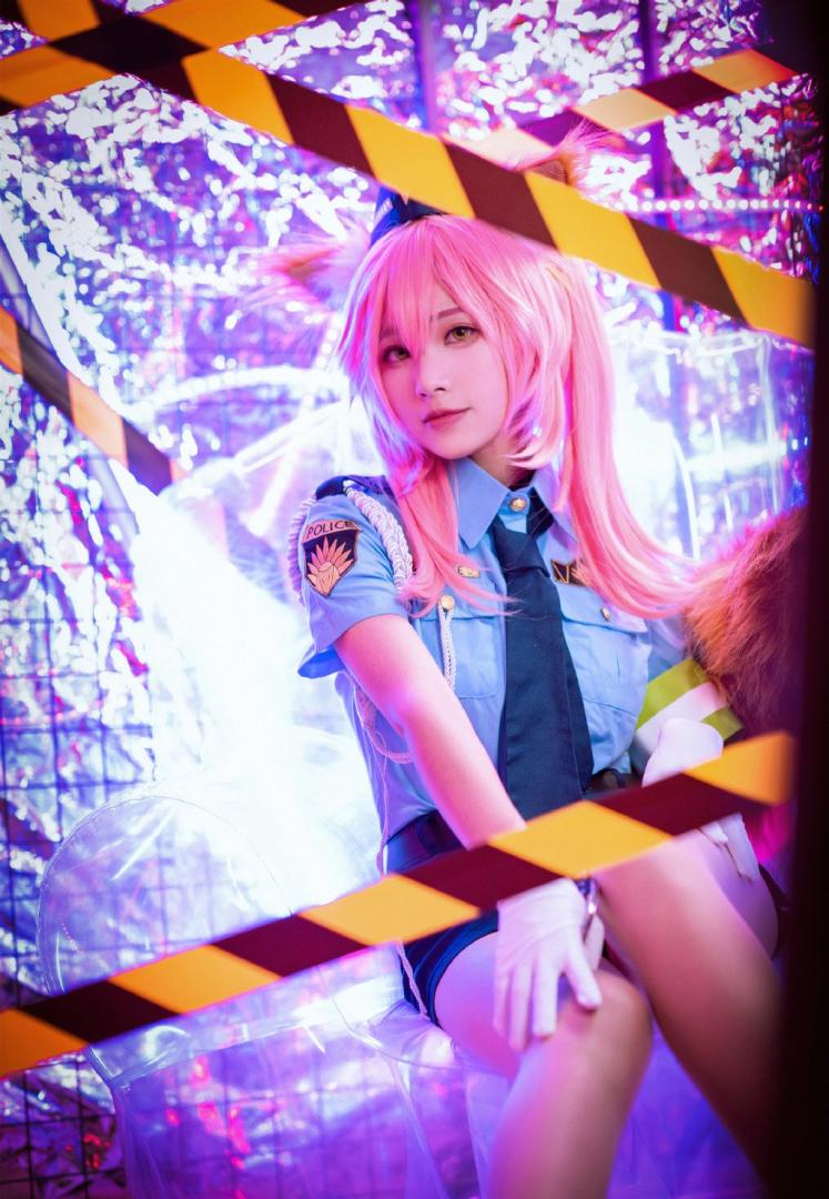 图片[5]-性感玉藻前女警cosplay写真图片-美了么