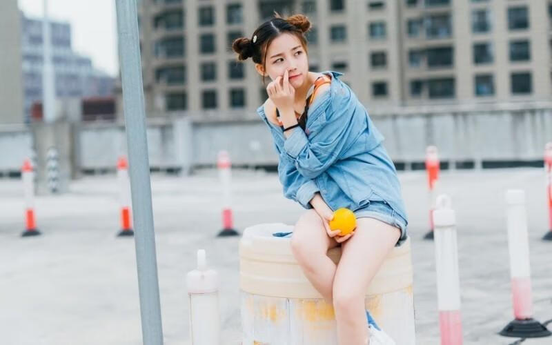 图片[7]-橙子少女清新靓丽街头写真-美了么