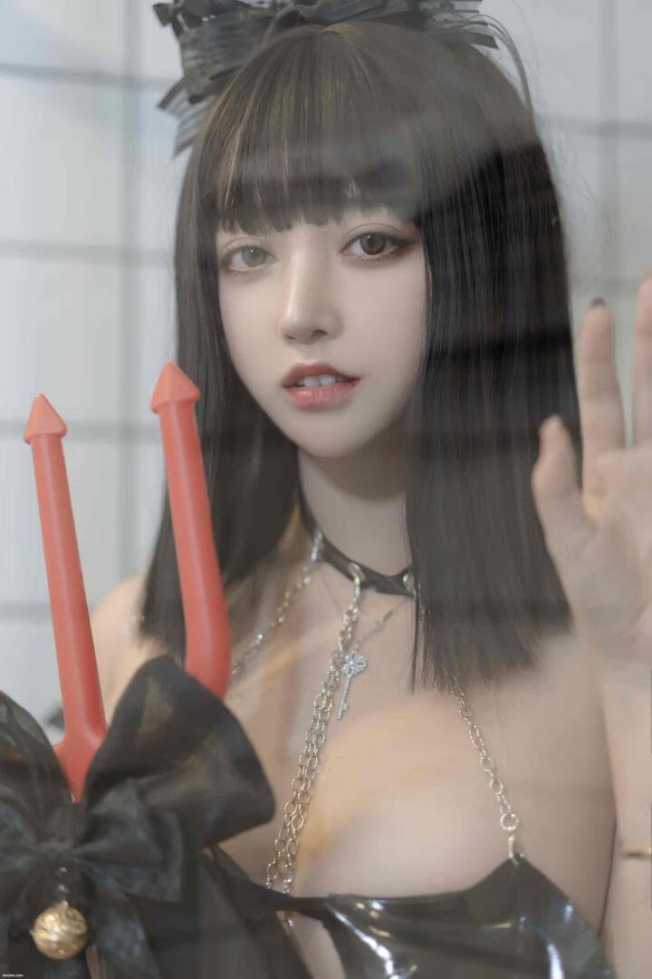 MX.0020 过期米线线喵 恶魔[44P]-美了么