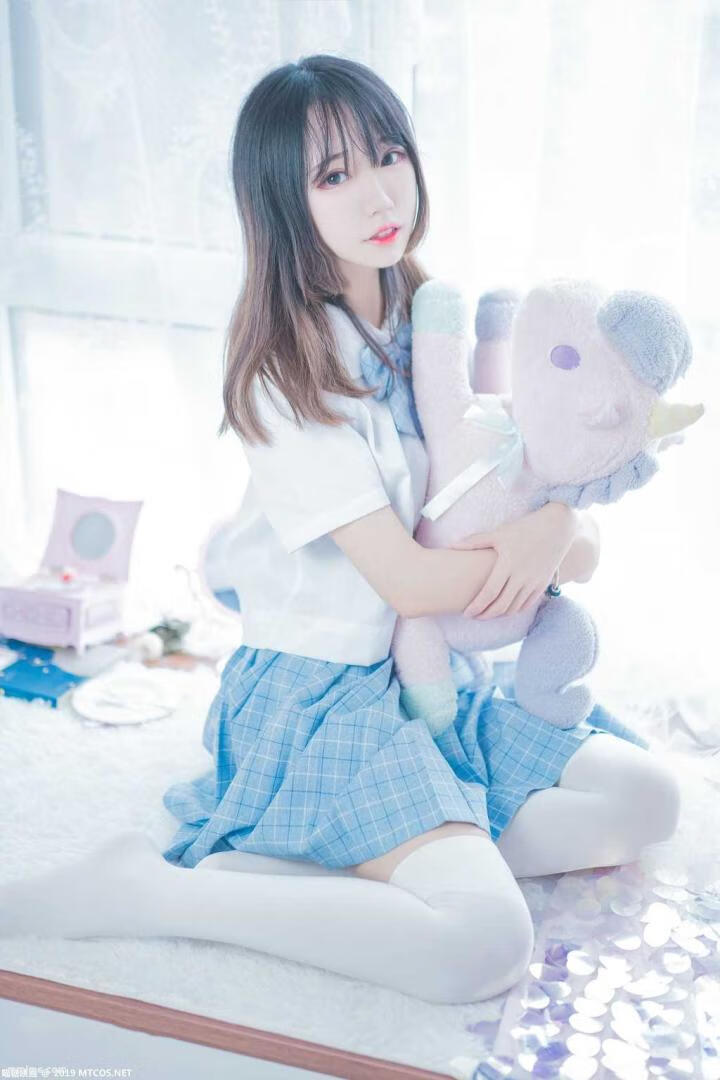 《蓝白梦幻少女》 [喵糖映画] VOL.019 写真集[46P]-美了么