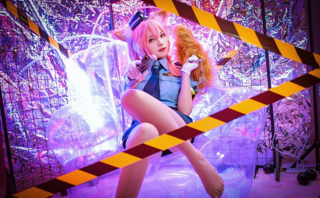 图片[1]-性感玉藻前女警cosplay写真图片-美了么
