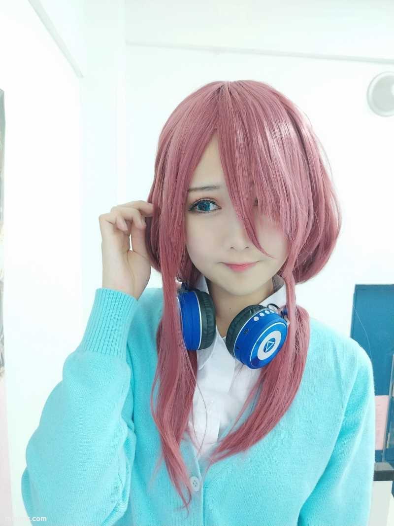 图片[2]-羽天Shine - NO.02 五等分的花嫁COS可爱三玖表情包 [8P8MB]-美了么