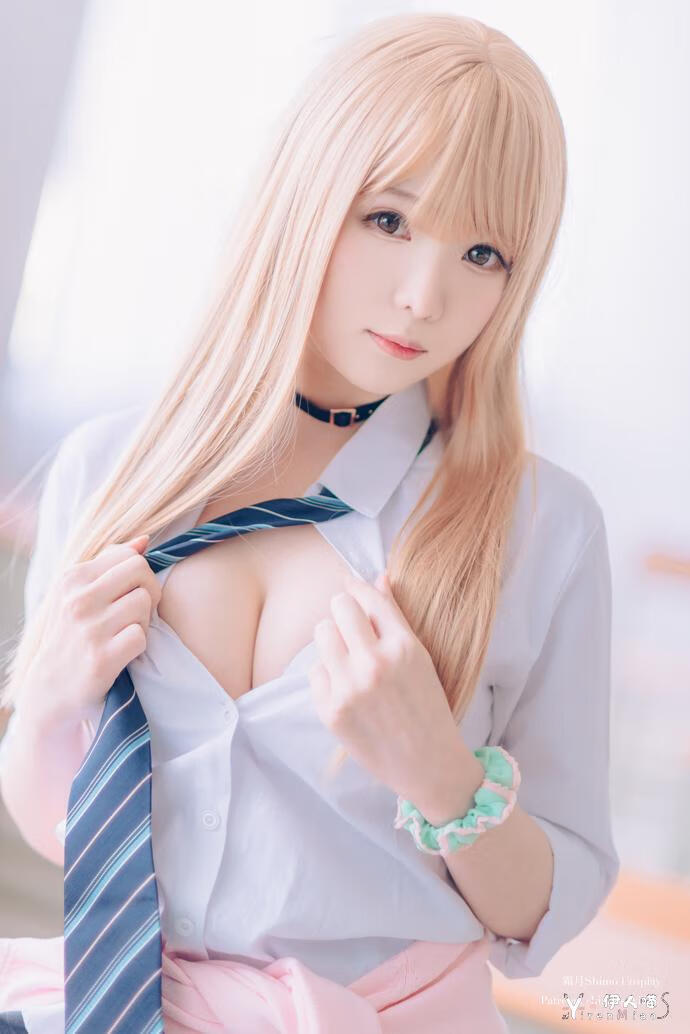 霜月shimo cosplay作品 金发制服 (2).jpg