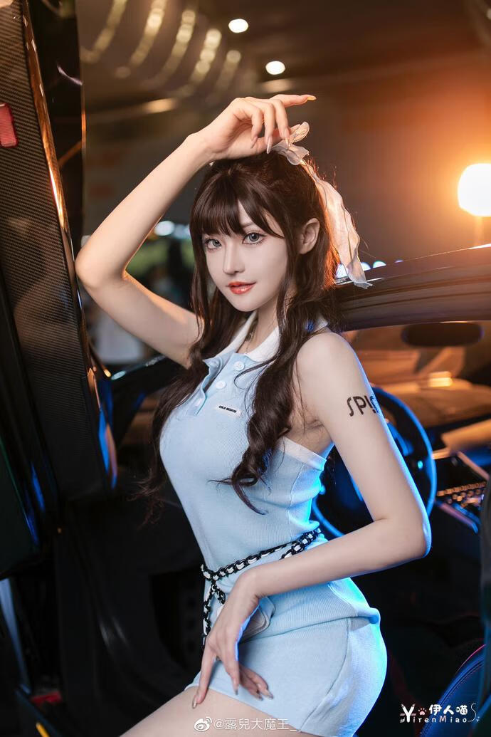 露兒大魔王cosplay作品车模 (2).jpg