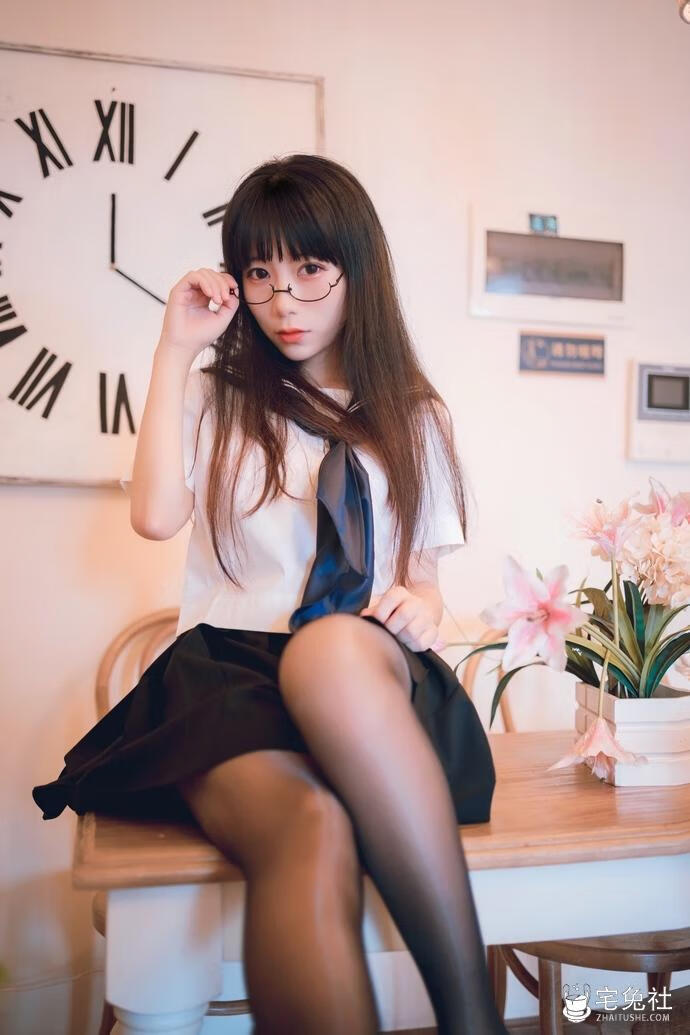 usejan蓝蓝 cosplay作品005 私语 (2) 宅兔社.jpg Usejan蓝蓝全套作品图合集 晨曦作品失踪两年后是否还在COS圈?