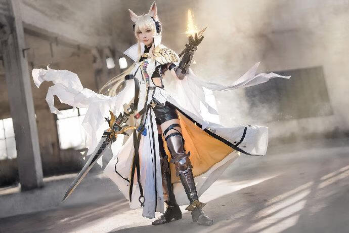 「COSPALY」明日方舟耀骑士玛嘉烈·临光-10P@啊板的猫