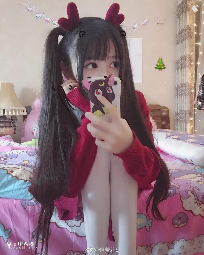 蔡萝莉 (3).jpg 抖音网红蔡萝莉和中国第一萝莉王奕萌究竟谁更胜一筹?富婆蔡萝莉的家庭背景是怎样的?