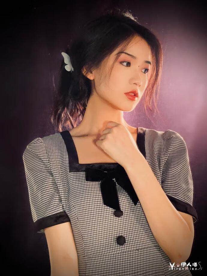 壶提提 (1).jpg 一栗莎子蓝色战衣是什么梗?梦依和壶提提之间的互撕是否为商业运作?