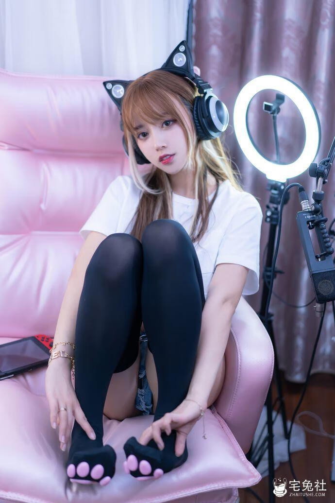 电竞猫咪 (4).jpg