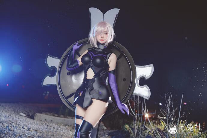 镜酱cosplay作品玛修 宅兔社.jpg