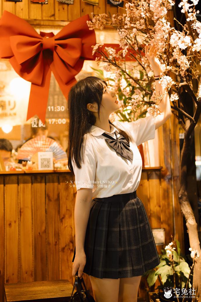 是一只废喵了-NO.011-Fantia2024-06月会员订阅合集.jpg 是一只废喵了全套作品图合集 肉肉身材散发青春活力!