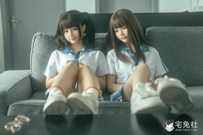 蠢沫沫 cosplay作品207 &桃良阿宅 同桌的你 宅兔社.jpg 桃良阿宅全套cos图片合集 与创可贴蠢沫沫合称双壁妹子