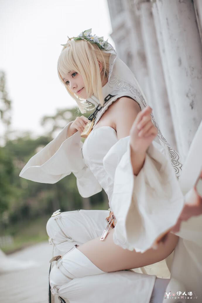 可爱的B站主播小野妹子w学生时代就拥有高颜值