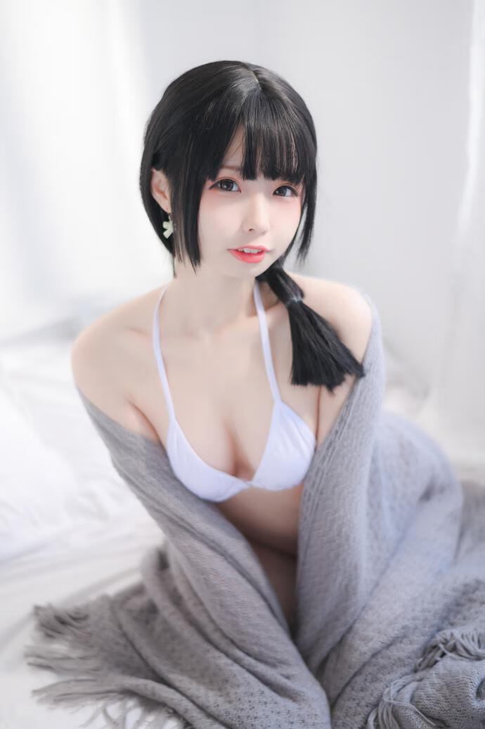 十万珍吱伏特cos作品合集 (1).png