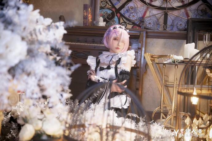 阿包也是兔娘的cos图片怎么了 超三张图片就会被夹