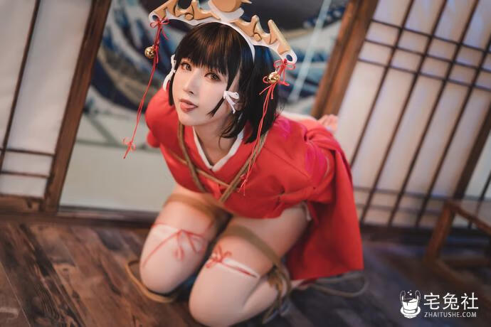 小容仔咕咕咕w全套cos图片合集 这样的圣诞礼物有谁能拒绝 (8) 宅兔社.jpg 小容仔咕咕咕w全套cos图片合集 这样的圣诞礼物有谁能拒绝