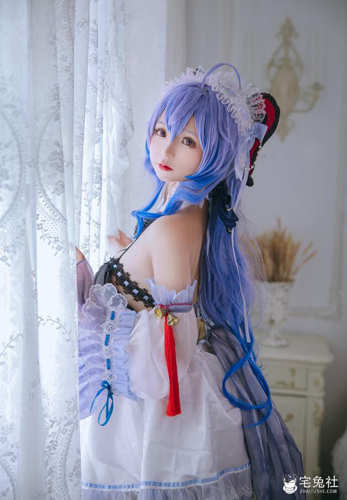 日奈娇-cosplay作品057-甘雨女仆-宅兔社.jpg 日奈娇奶牛版甘雨女仆 优雅与俏皮的双重魅力!