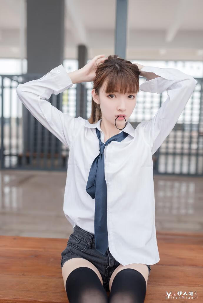 祖木子 cosplay作品001 短裤的绝对领域 伊人喵.jpg 网红祖木子好看的图片合集 清纯可人的日系萌妹子