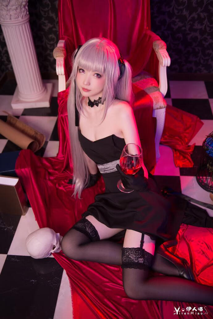 妖少you1-篝之雾枝 伊人喵 伊人喵.jpg 帅气妖少you1瓶儿旗袍微博coser界的豌豆公主