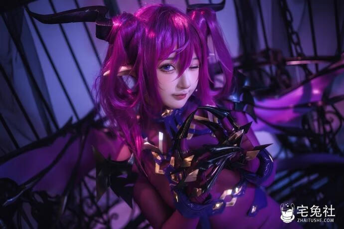 阿包也是兔娘 (1) 宅兔社.jpg 阿包也是兔娘私人订制多少钱?创可贴道具在哪部cos图集中出现过?