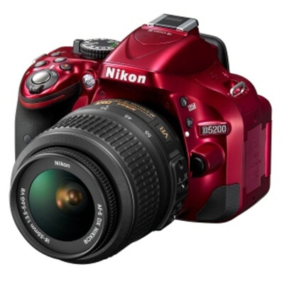 

Комплект Nikon D5200 SLR (AF-S DX 18-55 мм f / 3.5-5.6G VR Nikkor Lens) Красный