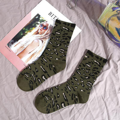 

Unique Sparkled Glitter Leopard Women Socks High Street Bling Bling Ankle Happy Socks Autumn Winter Trendy Animal Print Socks