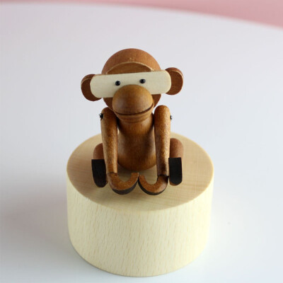 

Gobestart Semi-manual Wood Color Animal Shape Crafts Beech Wooden Music Box