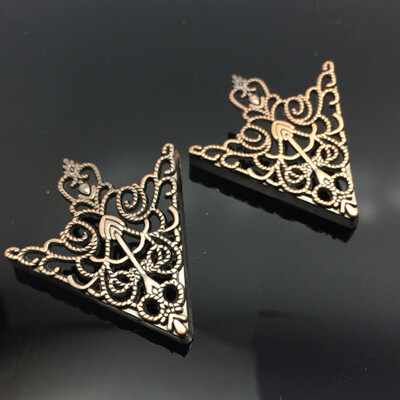 

2 Pairs Brooches Accessories Palace Retro Hollow Pattern Shirt Collar Brooch Buckle Angle Shirt Collar Decoration Parts